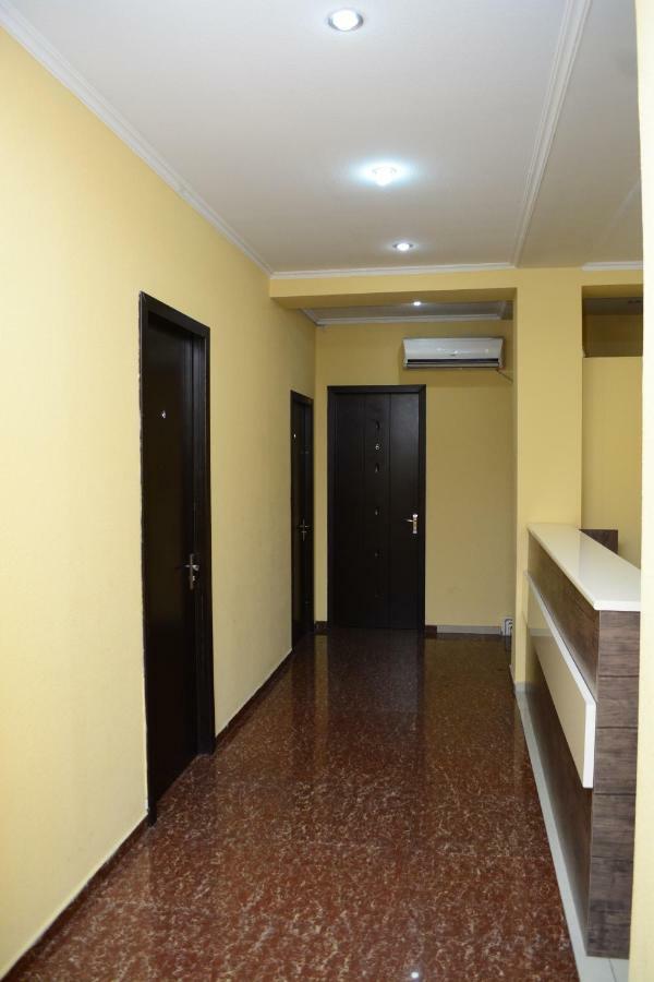 Hotel Rostus Tiflis Exterior foto